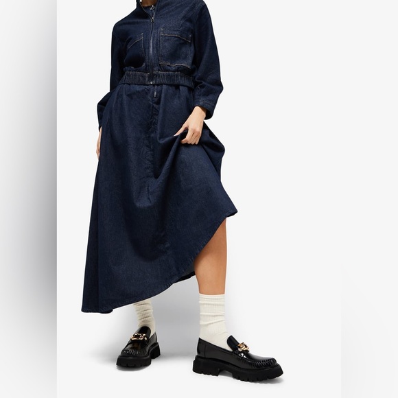 Ferragamo Black Leather Ingrid Loafers - Picture 6 of 14